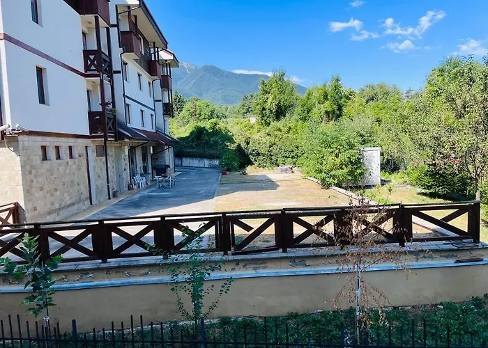 Apartment Mountain Cedar Pine 1 Bedroom Near Gondola Bansko