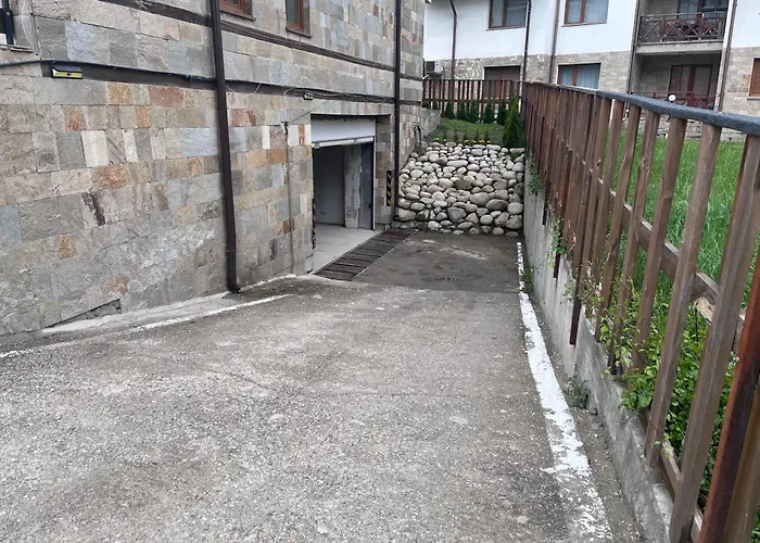 Mountain Cedar Pine 1 Bedroom Near Gondola Bansko